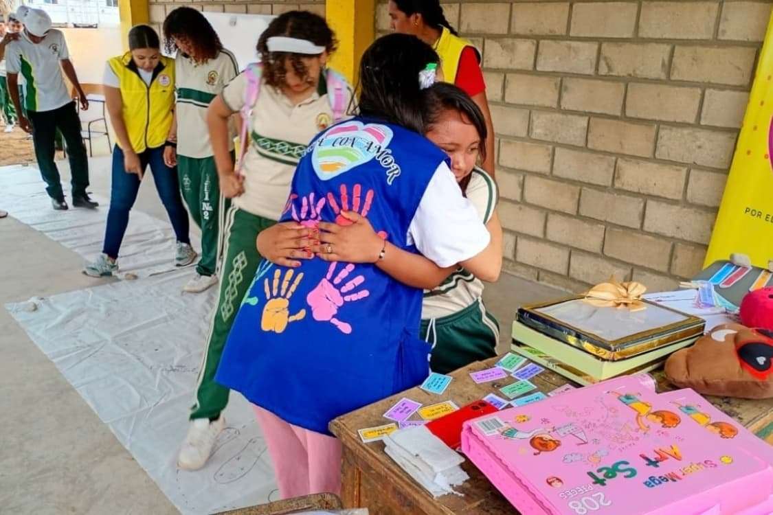 EMPODERAMIENTO FEMENINO - FUNDACIÓN LUCIÉRNAGAS DE COLOMBIA